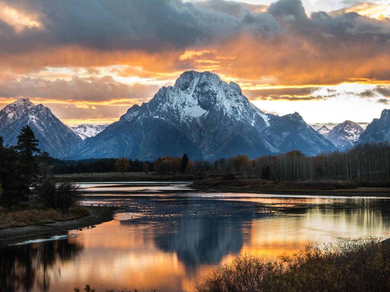 book tickets to visit the famous grand teton national park in wyoming in america
